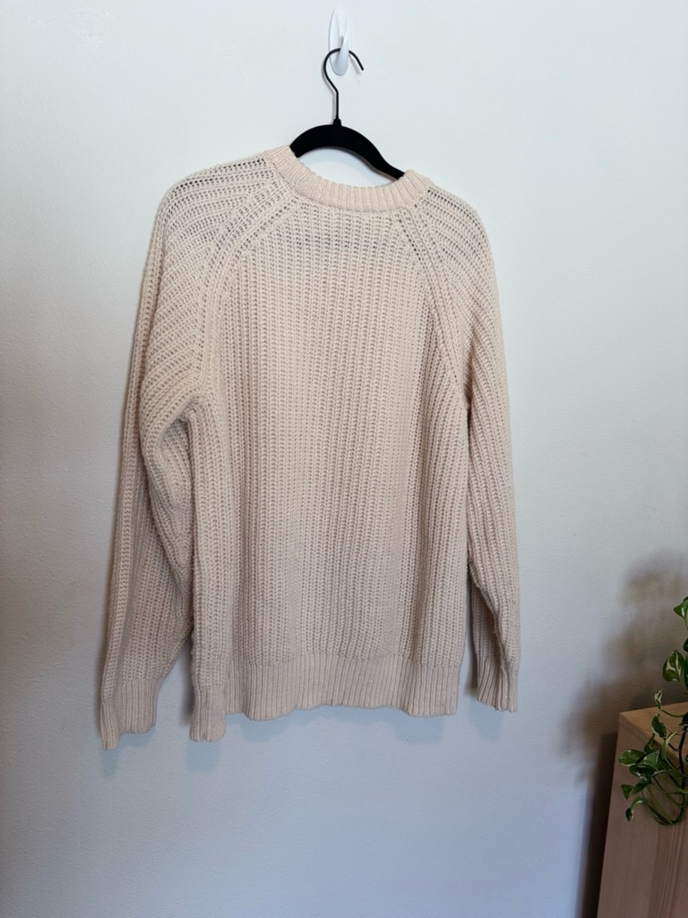 Uniqlo Mid-Gauge Cream Ribbed Knit Sweater - Picture 2 of 8